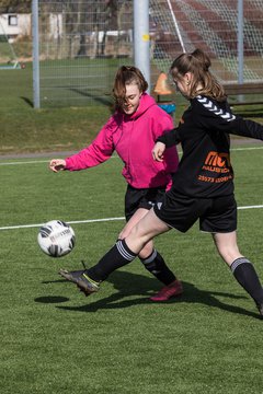 Bild 11 - B-Juniorinnen SG Weststeinburg/Bei - SV Fisia 03 : Ergebnis: 1:2